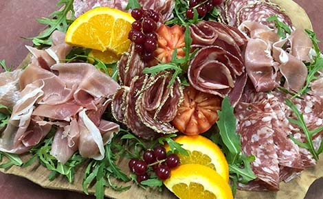 Opgemaakte tapasplank van Mercurius Catering