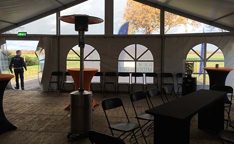 Verhuur tentinrichting zoals meubilair en heaters bij Mercurius Catering